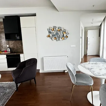 Dikkat Cekmesini * Provincia di Istanbul